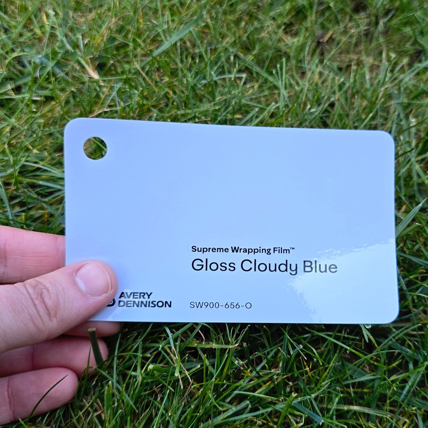 Avery Supreme Wrap SW 900 Cloudy Blue Gloss