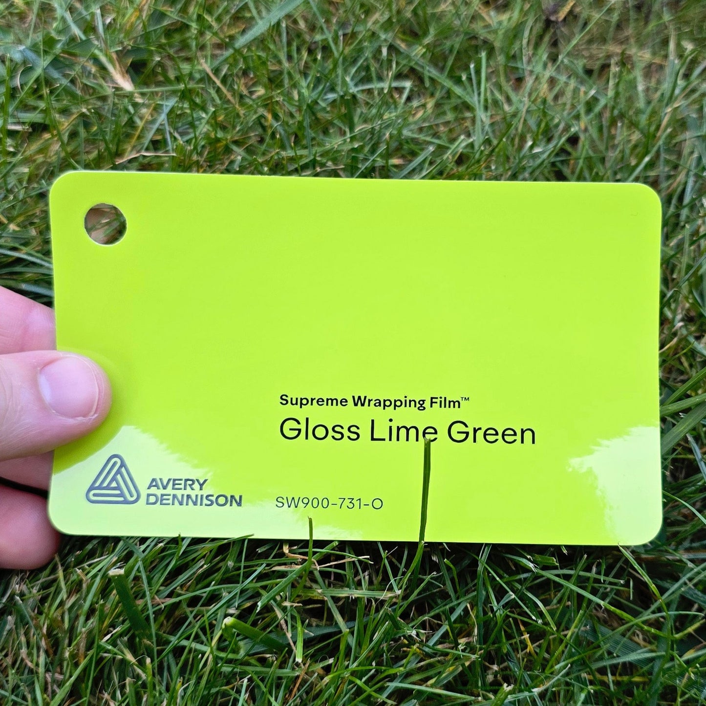 Avery Supreme Wrap SW 900 Lime Green Gloss