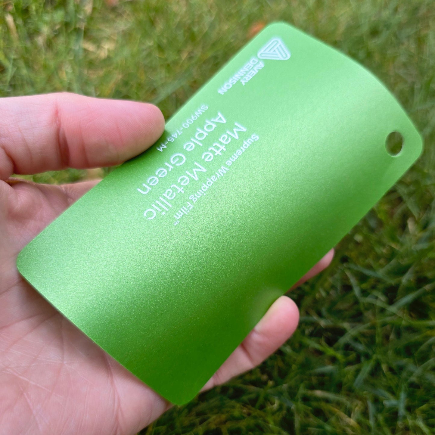 Avery Supreme Wrap SW 900 Apple Green Matte Metallic